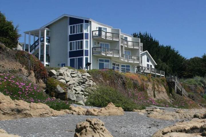 Shelter Cove destination view