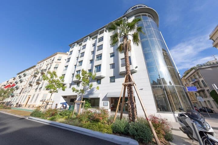 Goldstar Suites Nice photo 2