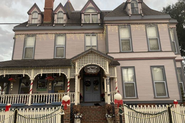 Grand Gables Inn Bed & Breakfast photo 4