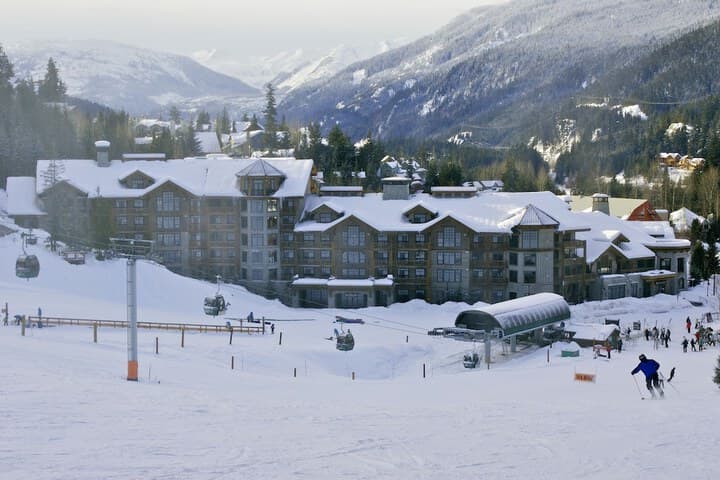 First Tracks Lodge photo 4