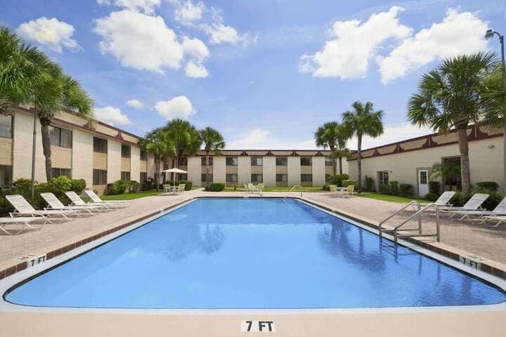 Space Coast Hotel Titusville / Kennedy Space Center photo 2
