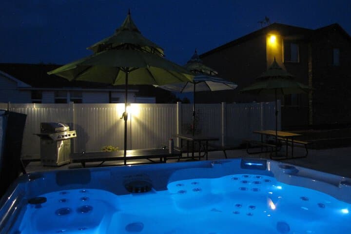 Blanding destination view