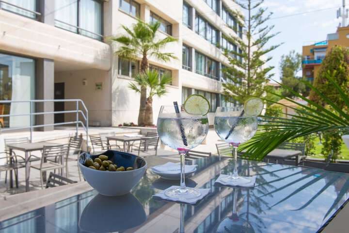 Atenea Park Suites Apartments photo 4