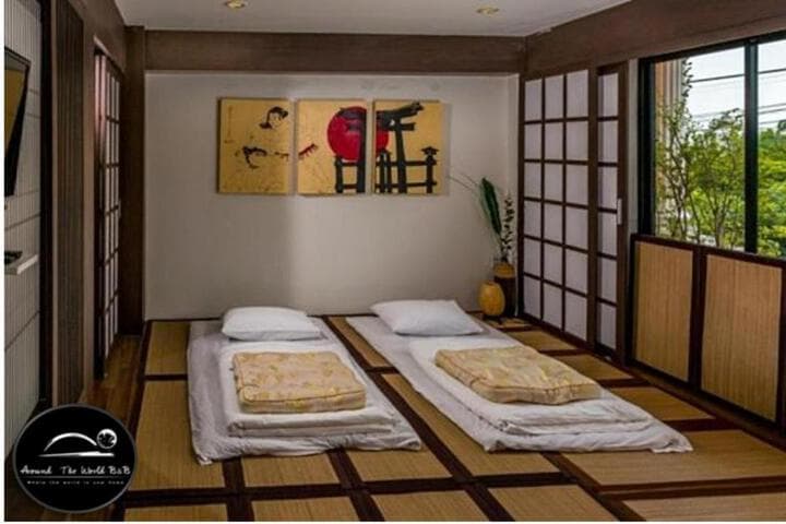 Around The World Bed&Breakfast photo 2