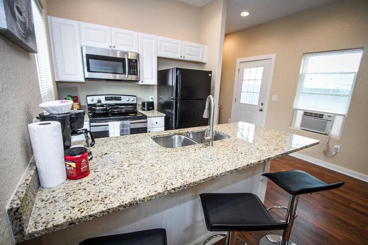 Remodeled House Near Downtown 1br / 1ba photo 4