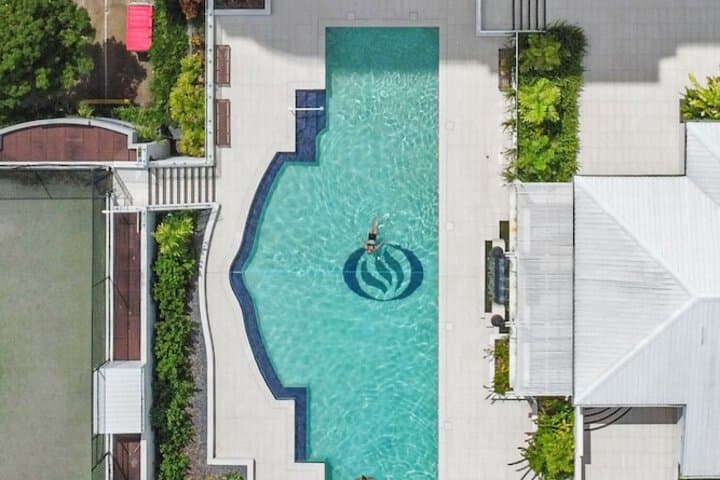 The Oasis Apartments photo 2