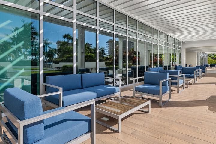 Marriotts Crystal Shores photo 2