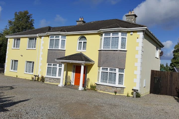 The Yellow House B&B photo 4