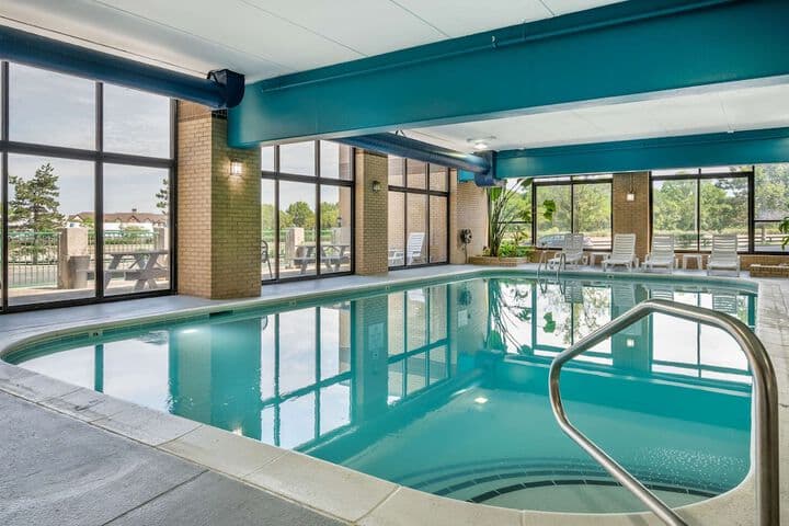 Clarion Pointe Louisville East photo 3
