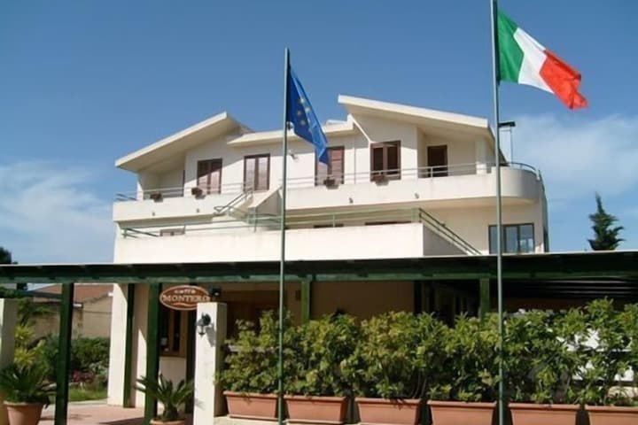 Villa Fiori Beach photo 2