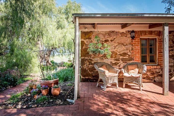 Lucys Cottage photo 1