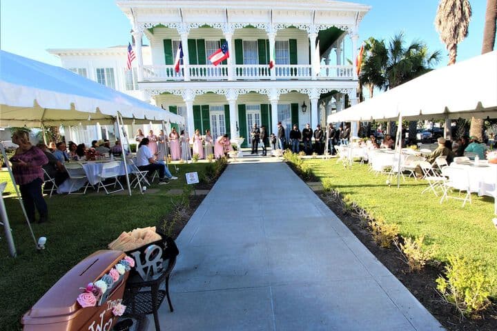 The George Manor photo 2