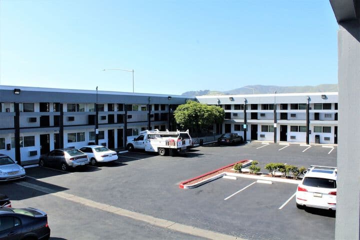 Hotel V photo 2