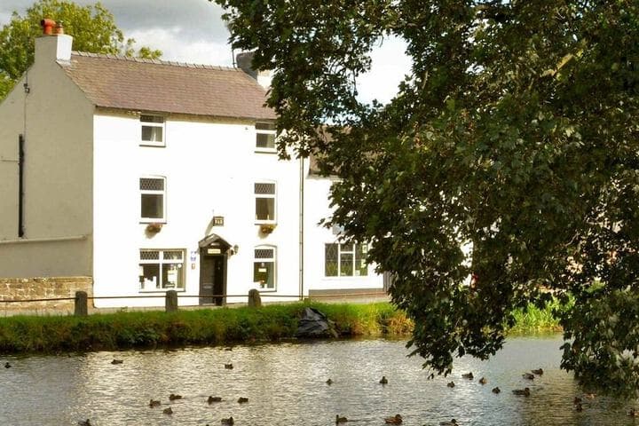 Llanwddyn destination view