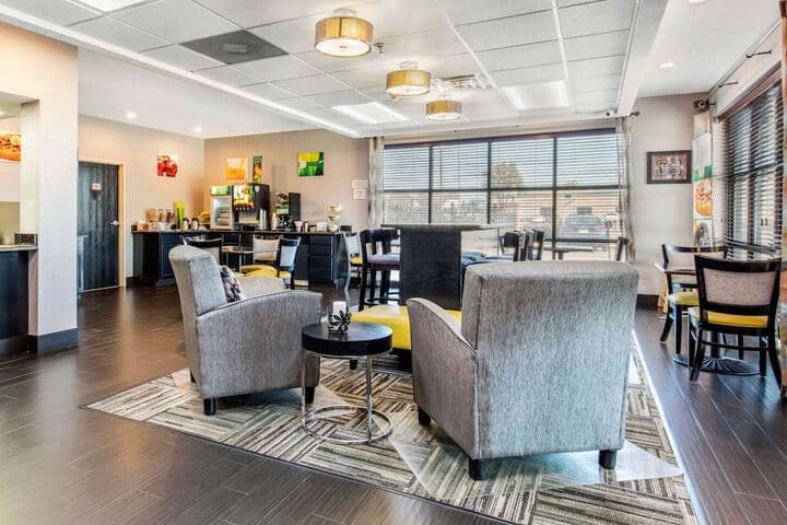 Quality Inn Memphis Airport photo 3