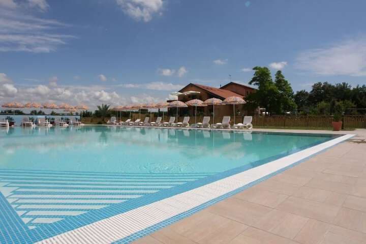 Country House Country Club photo 5