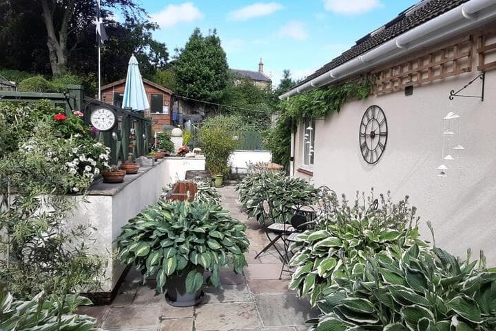 Holly Lodge photo 2