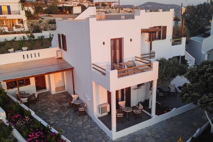 Petros Studios & Suites photo 2