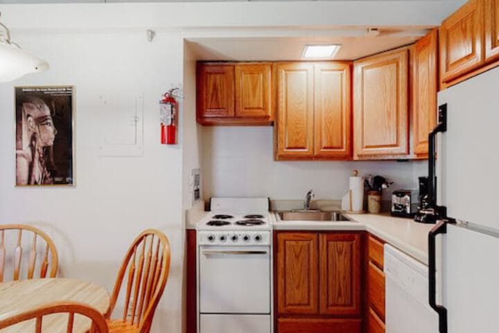 Aspenwood CoralTree Residence Collection photo 2