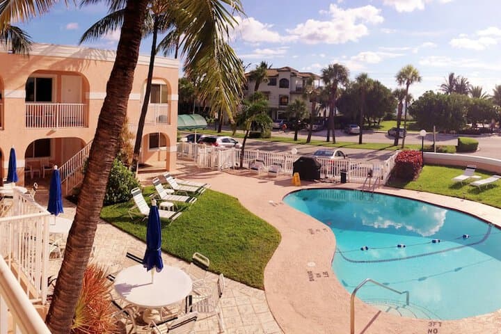 Lauderdale-by-the-Sea destination view