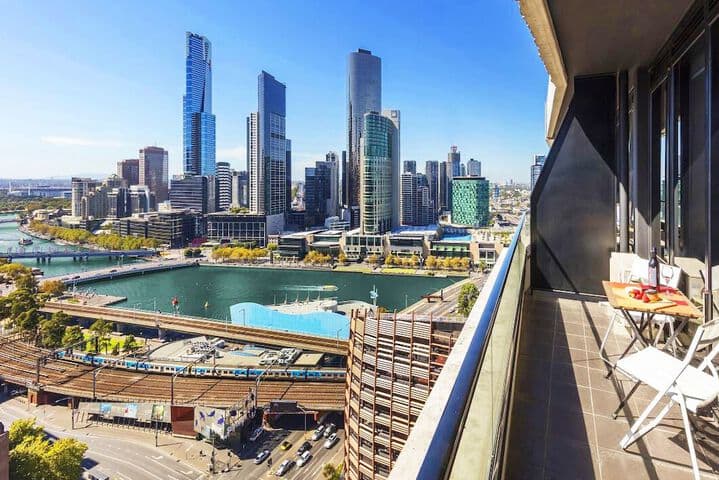 Aura on Flinders Serviced Apartments photo 4