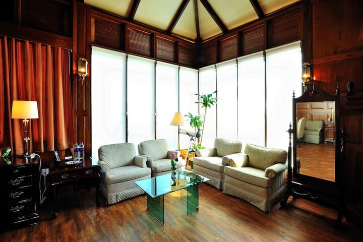 Crest Villa Mansion photo 5