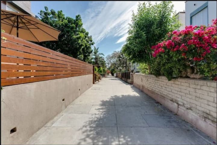 Venice Beach Vacation Condos photo 2