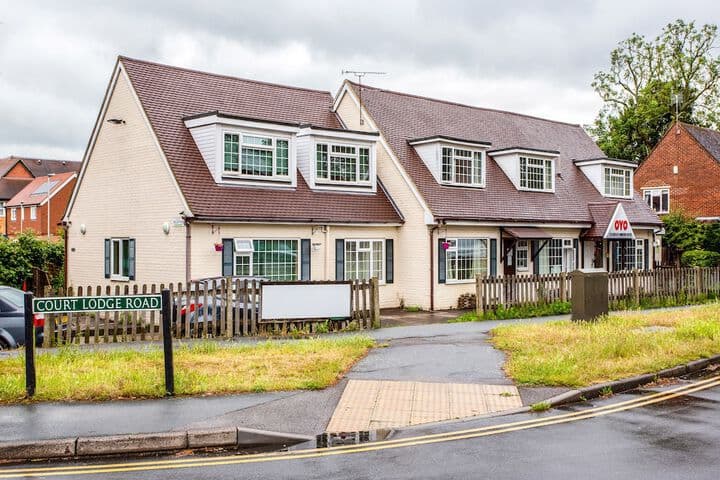 Flexistay Ambers Gatwick Aparthotel photo 4