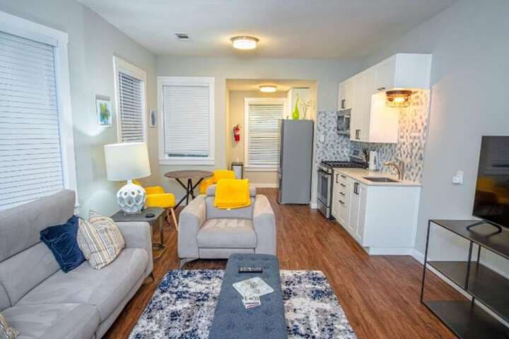 Remodeled Modern 1BR 1BA Apt Near Downtown 5min Pearl photo 5