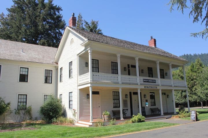 Wolf Creek Inn & Tavern photo 3