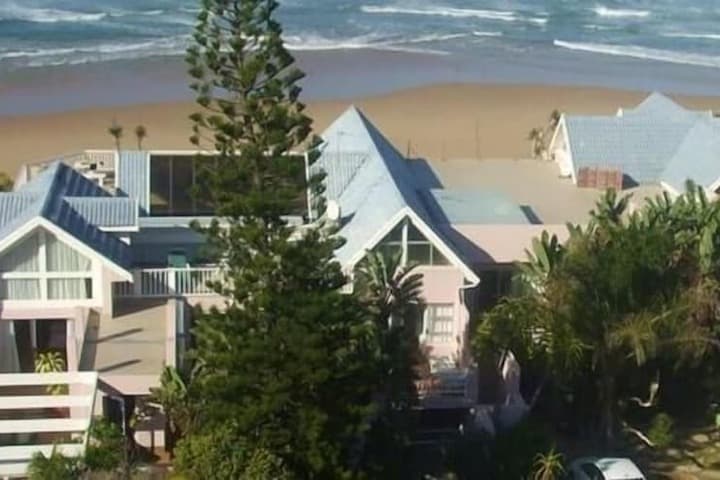 The Pink Lodge on the Beach photo 4