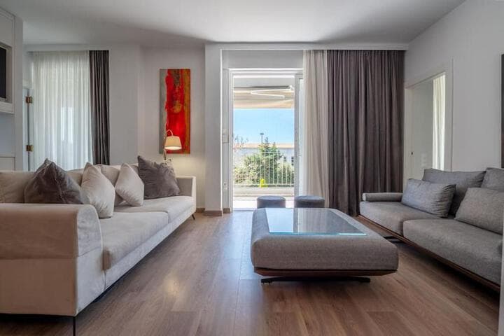 Seaside apartment photo 1