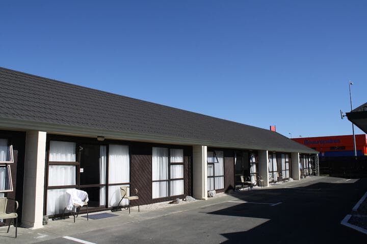 Oxford Court Motel photo 2