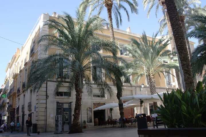 Barri Vell - Santa Creu destination view
