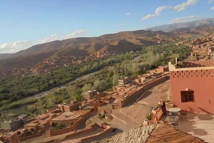 Aït Slimane destination view