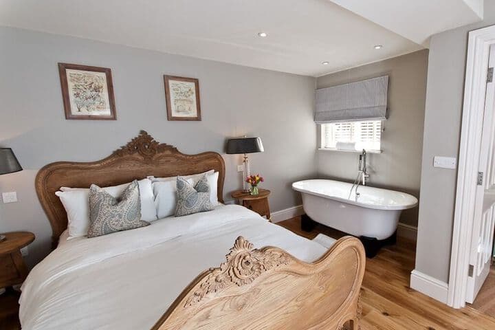 Nettlebed destination view