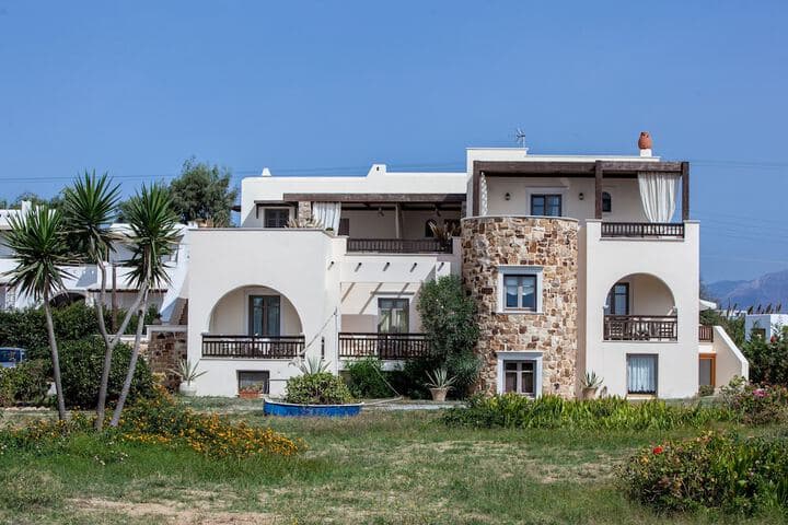 Athina Studios & Suites photo 2
