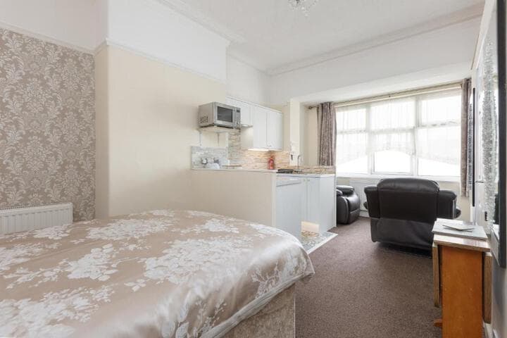 Beachcliffe Holiday Apartments photo 3