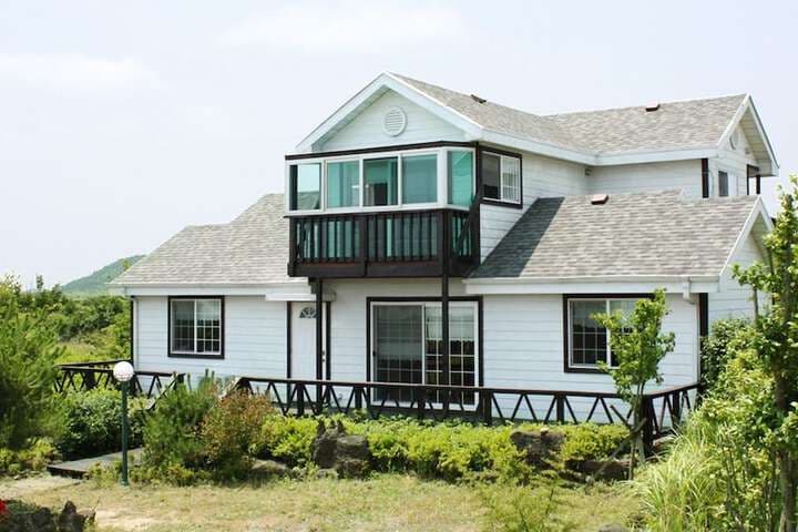 Sharons House photo 4