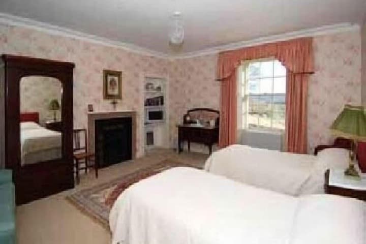 East Horton Farmhouse photo 2