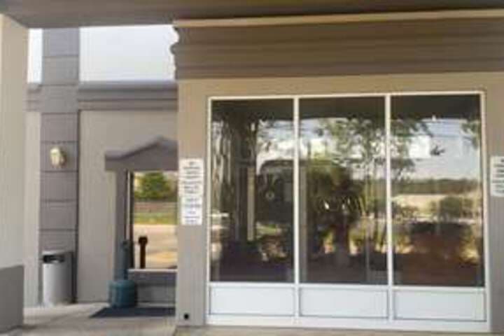 MOTEL 6 MOBILE AL AIRPORT BLVD photo 2