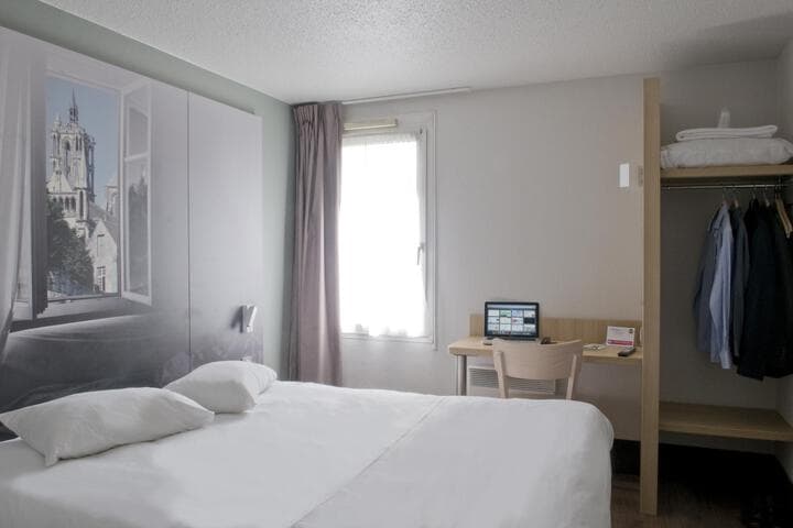 B&B HOTEL Saint Quentin photo 4