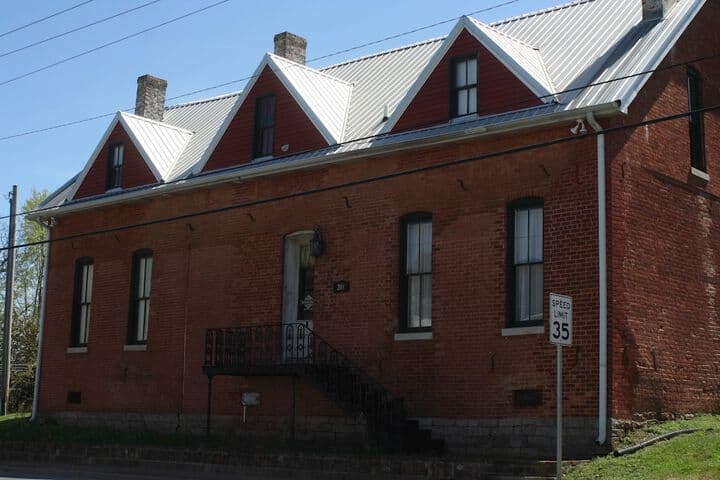 Main Street Bed & Breakfast Established in 1810 photo 2