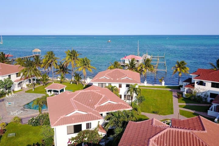 Isla Bonita Yacht Club photo 4