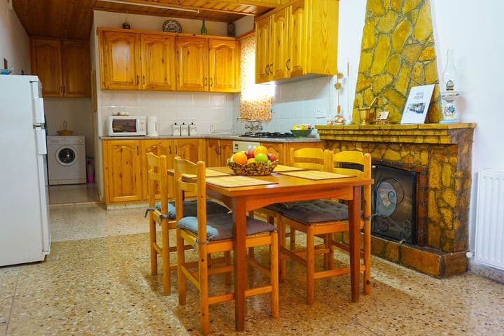 Omodos Village Houses photo 3
