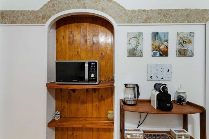 Belvilla by OYO Pleasant Apartment With Courtyard photo 4
