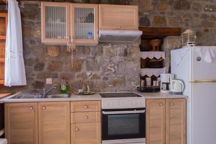 Manos House in Chora photo 3