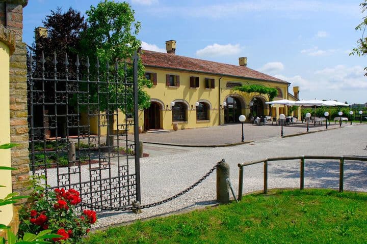 Legnaro destination view