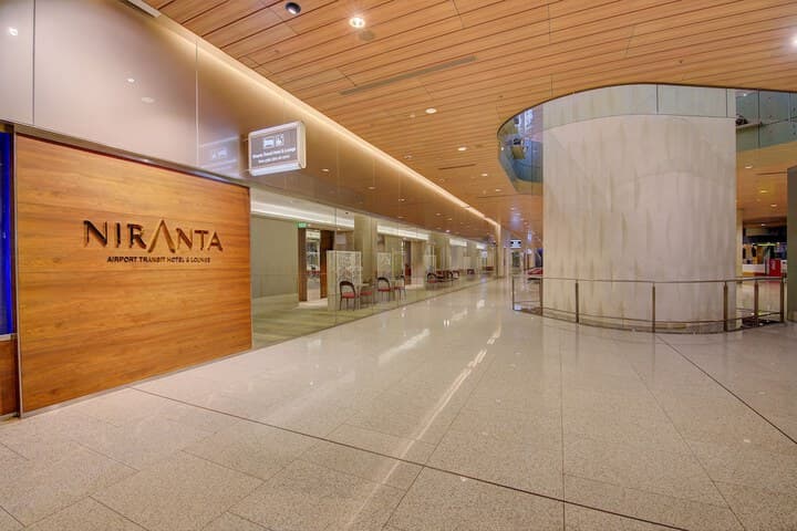 Niranta Airport Transit Hotel & Lounge Terminal 2 Arrivals photo 3