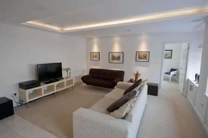 Crieff Armoury Luxury Self Catering Apartment photo 3